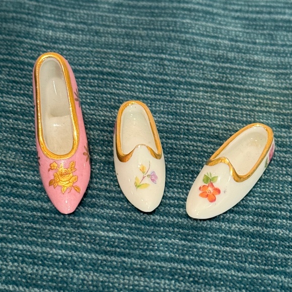 Vintage Mini Limoges France Porcelain Slippers And High Heel Shoe - Picture 1 of 6